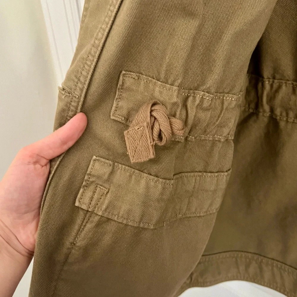 EVERLANE Cinchable Chore Jacket in Walnut - Picture 7 of 8